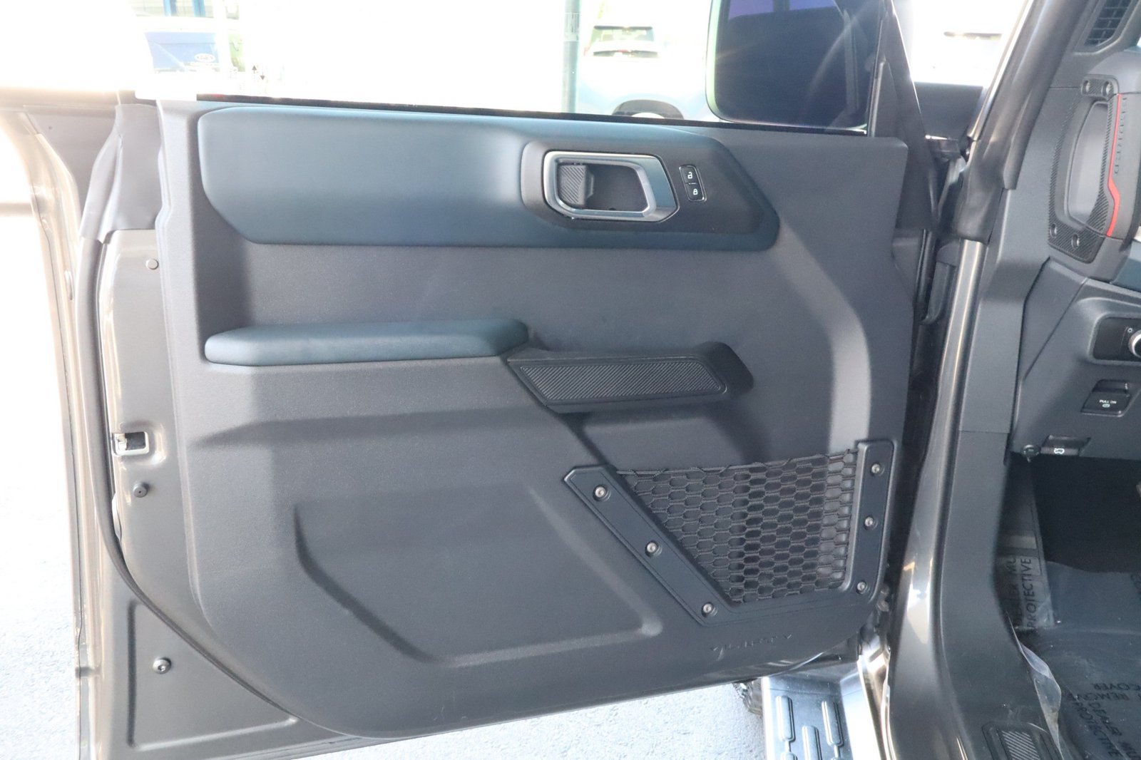 Used 2025 Ford Bronco Heritage Edition AWD/4WD image 19