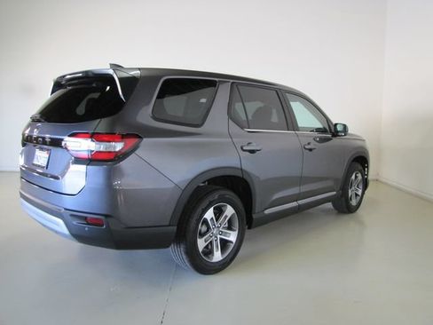 Certified 2025 Honda Pilot EX-L image 24