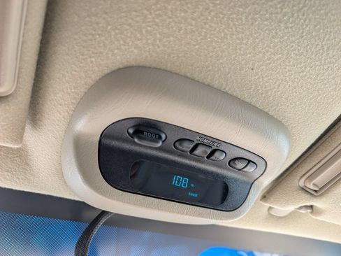 Used 2005 Chevrolet Impala SS w/ Preferred Equipment Group FWD image 24
