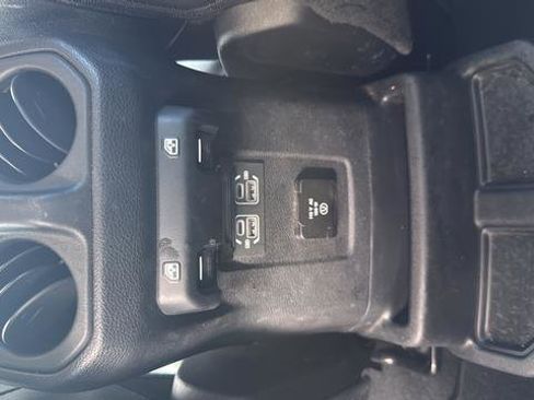 Used 2023 Jeep Wrangler Unlimited Sahara w/ Cold Weather Group AWD/4WD image 18