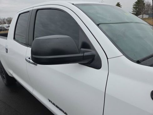 Used 2011 Toyota Tundra 4x4 Double Cab w/ Tow Pkg image 5