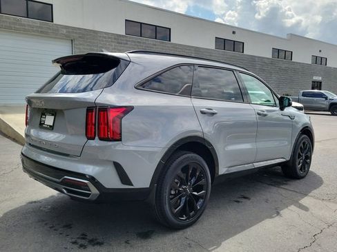 Certified 2022 Kia Sorento SX AWD/4WD image 4