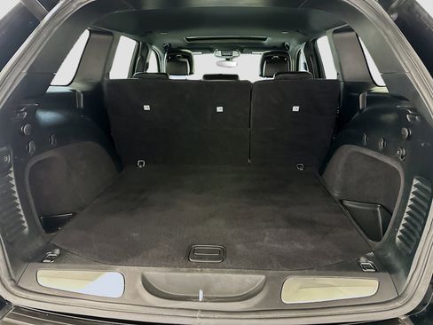 Used 2018 Jeep Grand Cherokee Limited image 31