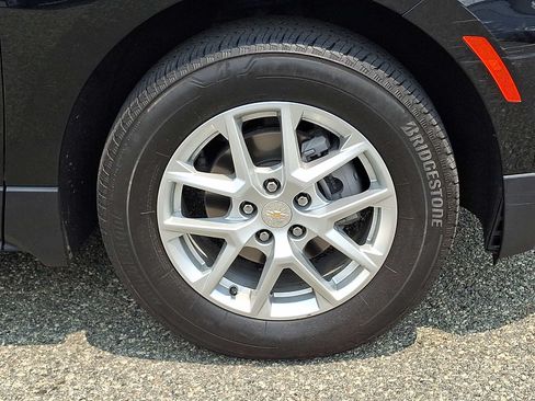 Used 2023 Chevrolet Equinox LS AWD/4WD image 8