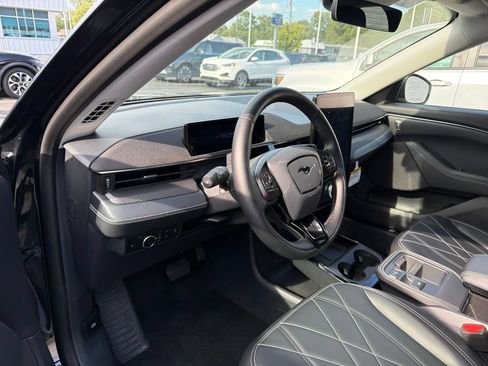 Used 2025 Ford Mustang Mach-E Select w/ Comfort Package Lite AWD/4WD image 27