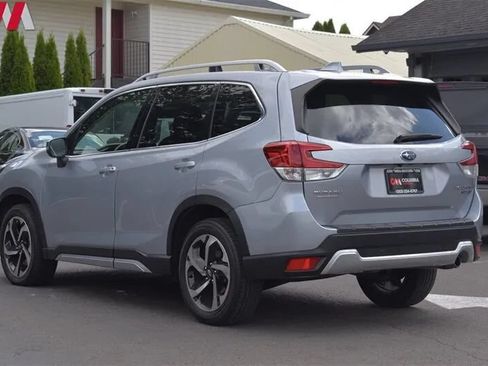 Used 2022 Subaru Forester Touring AWD/4WD image 2