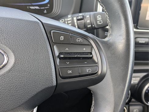 Used 2024 Hyundai Venue SEL FWD image 29