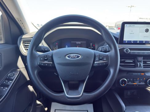 Used 2025 Ford Escape Active AWD/4WD image 14