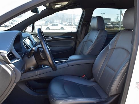 Used 2024 Buick Enclave Premium image 7