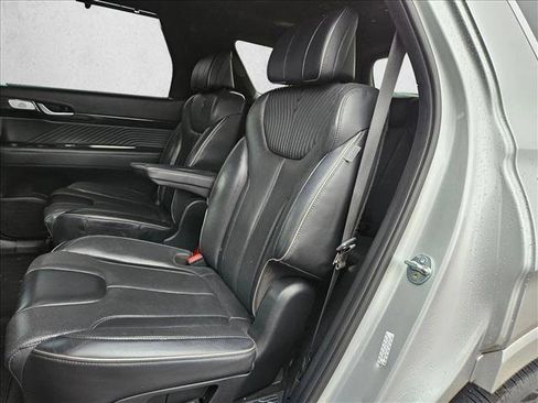 Used 2023 Hyundai Palisade Calligraphy FWD image 16