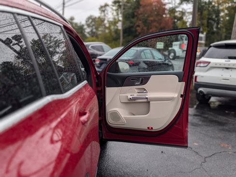 Used 2020 Mercedes-Benz GLB 250 4MATIC image 44