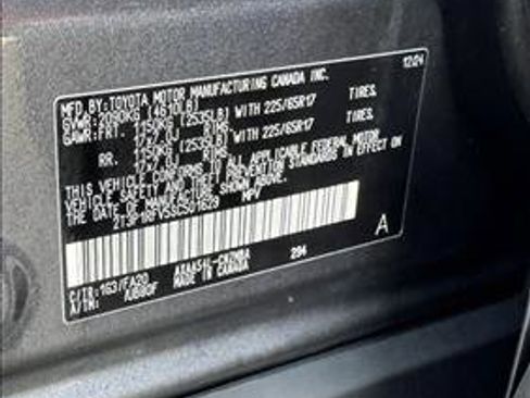 Used 2025 Toyota RAV4 XLE AWD/4WD image 23