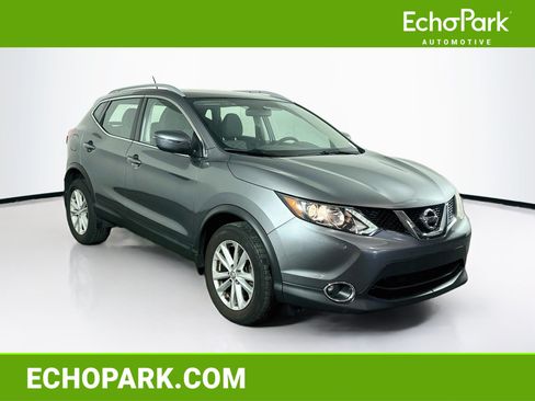 Used 2017 Nissan Rogue Sport SV w/ SV All-Weather Package AWD/4WD image 1