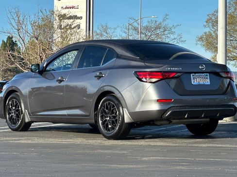 Used 2025 Nissan Sentra S image 6