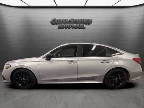 Used 2024 Honda Civic Sport image 2