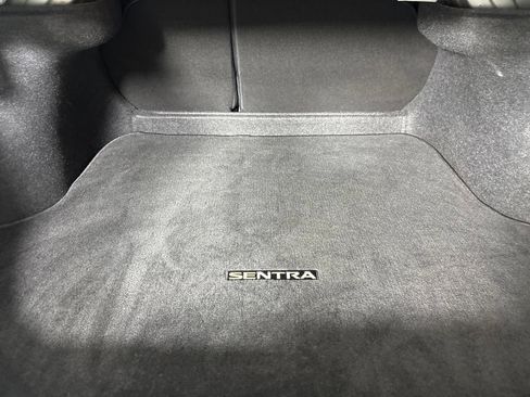 Used 2022 Nissan Sentra SR w/ Midnight Edition FWD image 25