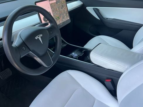 Used 2020 Tesla Model Y Long Range AWD/4WD image 14