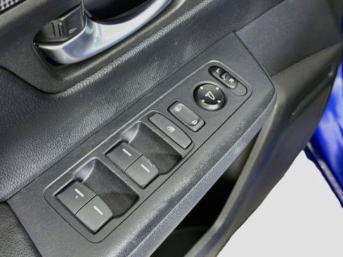 Used 2025 Nissan Sentra SV FWD image 15