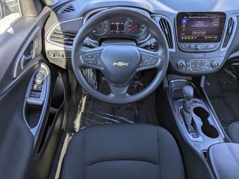Used 2024 Chevrolet Malibu LT image 4