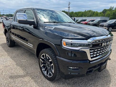 Used 2025 RAM 1500 Limited w/ Trailer Tow Group AWD/4WD image 9