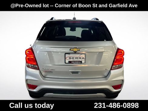 Used 2019 Chevrolet Trax LT w/ LT Convenience Package AWD/4WD image 4