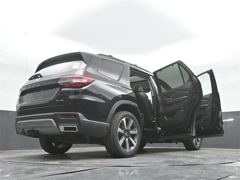 Used 2023 Honda Pilot Elite image 55