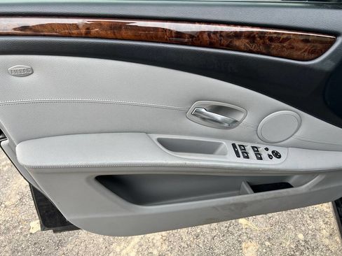 Used 2010 BMW 528i xDrive Sedan image 14