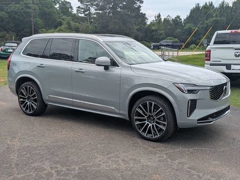 New 2026 Volvo XC90 B6 Plus w/ Protection Package Premier AWD/4WD image 8