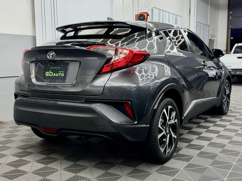Used 2018 Toyota C-HR XLE image 4
