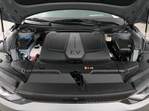 Certified 2024 Kia EV6 GT image 30