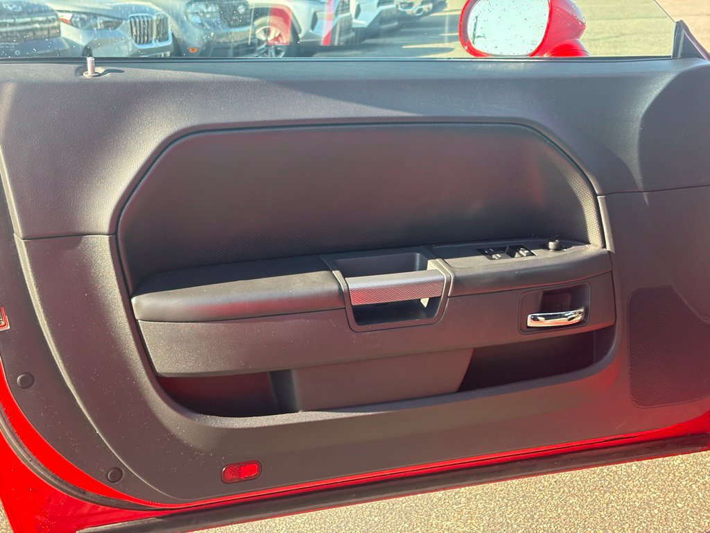 Used 2013 Dodge Challenger R/T RWD image 9