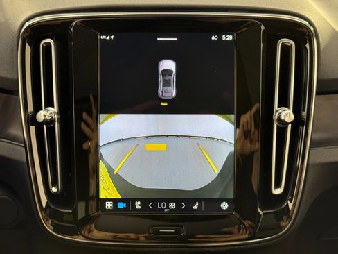 Used 2023 Volvo C40 P8 Recharge Ultimate w/ Protection Package Premier image 26