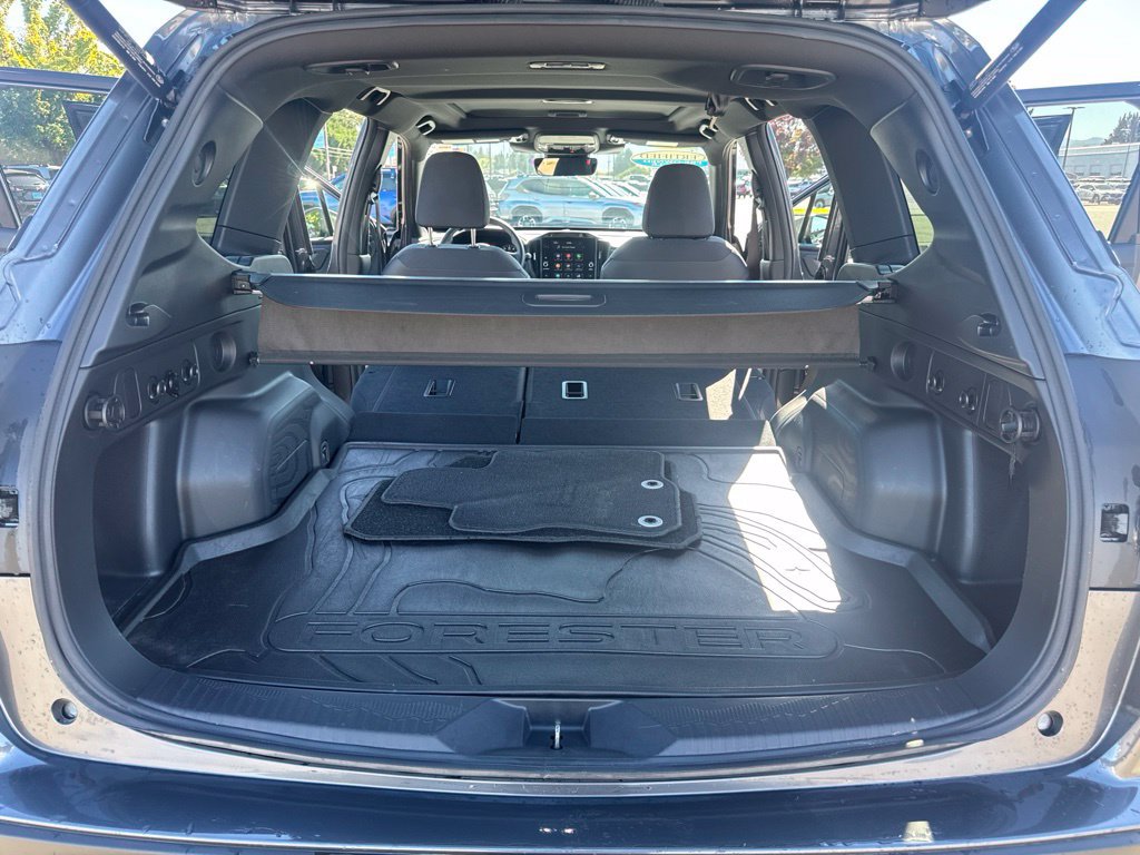 Used 2025 Subaru Forester Premium w/ Convenience Package #1 AWD/4WD image 16