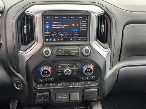 Used 2022 GMC Sierra 1500 SLT w/ SLT Premium Plus Package AWD/4WD image 18