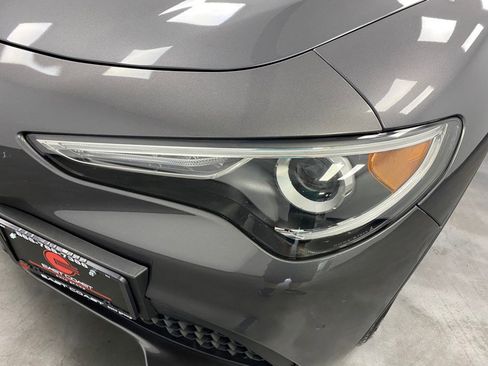Used 2019 Alfa Romeo Stelvio Ti image 9