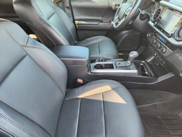 Used 2022 Toyota Tacoma Limited RWD image 14