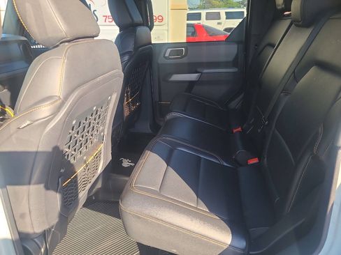 Used 2022 Ford Bronco Badlands AWD/4WD image 30