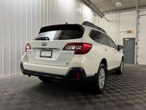 Used 2018 Subaru Outback 2.5i Premium image 25