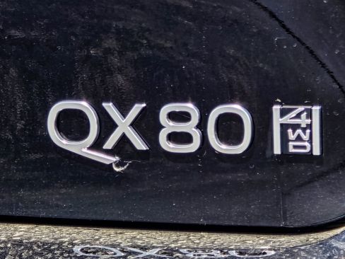 New 2026 INFINITI QX80 Luxe image 9