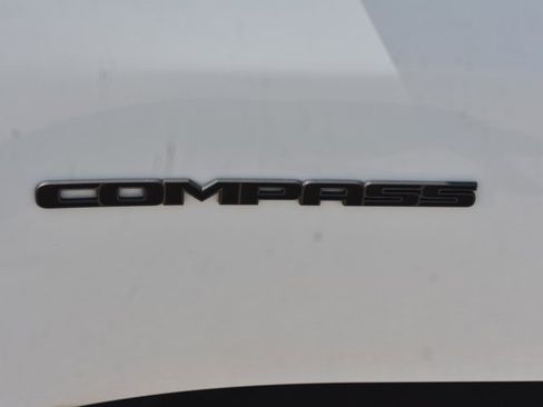 Used 2025 Jeep Compass Trailhawk AWD/4WD image 13