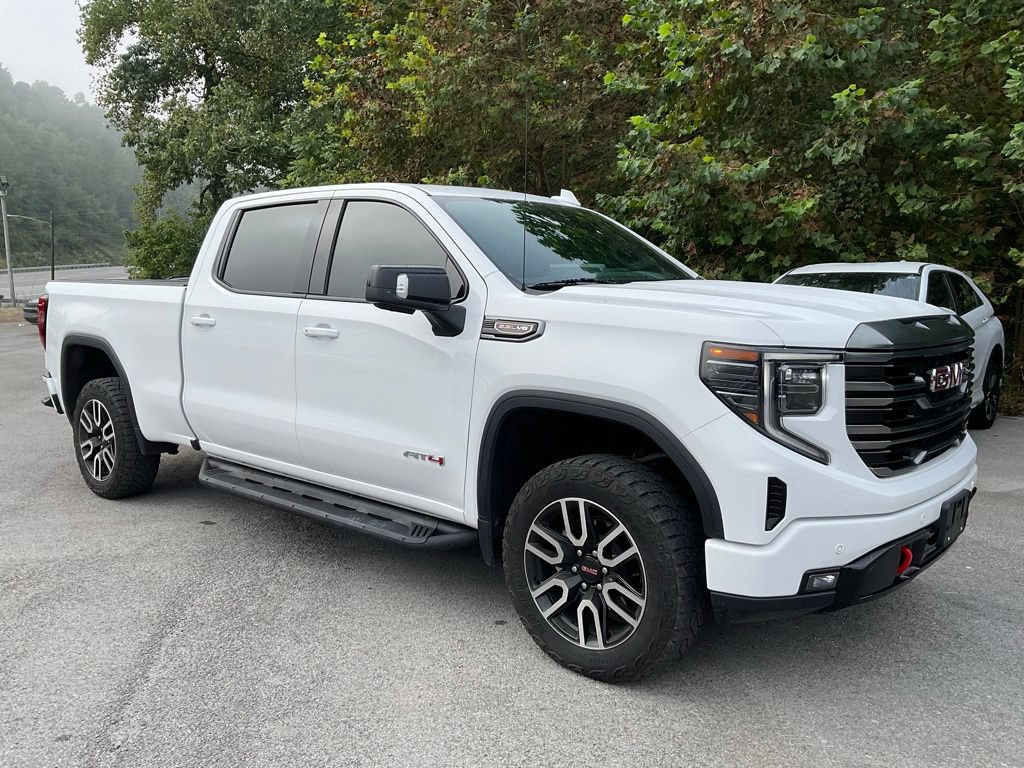 Used 2024 GMC Sierra 1500 AT4 w/ Technology Package AWD/4WD image 7