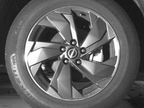 Used 2025 Nissan Rogue SV FWD image 13
