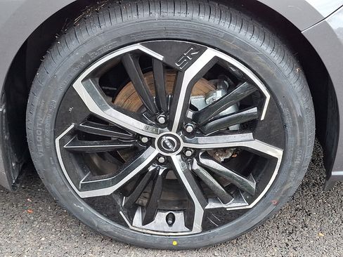 Certified 2024 Nissan Altima 2.5 SR w/ SR Premium Package FWD image 8