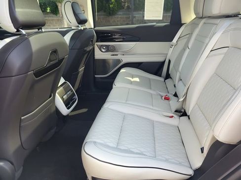 New 2025 Lincoln Nautilus Black Label image 15