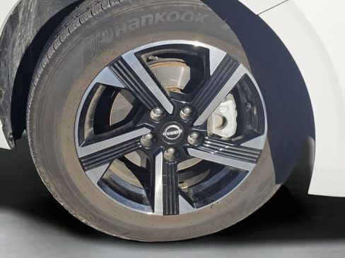 Used 2025 Nissan Sentra SV image 16