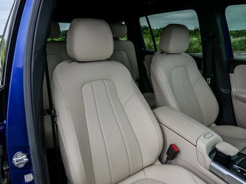 Used 2021 Mercedes-Benz GLB 250 4MATIC image 16