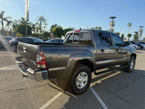 Used 2015 Toyota Tacoma PreRunner w/ SR5 Package image 5