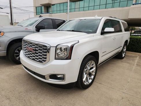 Used 2020 GMC Yukon XL Denali w/ Open Road Package image 3