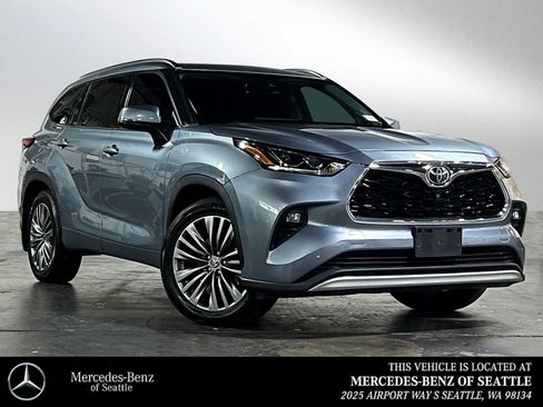 Used 2021 Toyota Highlander Platinum image 1