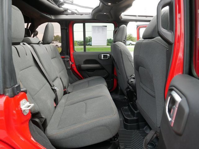 Used 2024 Jeep Wrangler Unlimited Sahara w/ Safety Group AWD/4WD image 19